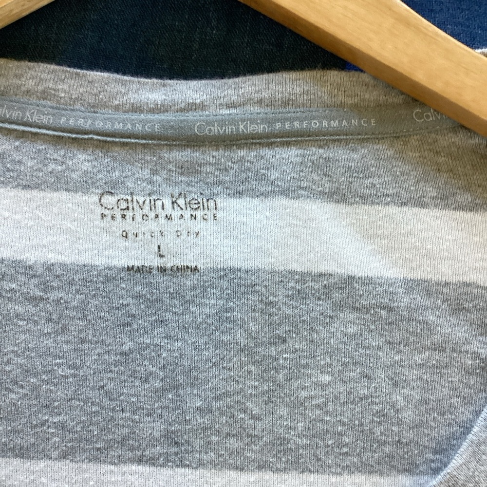Calvin‎ Klein tee - Picture 5 of 8